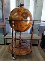 Beautiful Globe Bar Stand