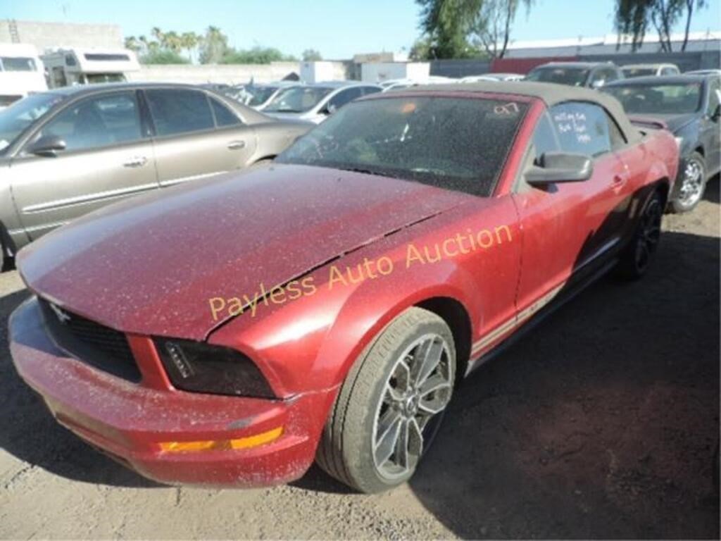 2005 Ford Mustang 1ZVHT84N655204338 Red