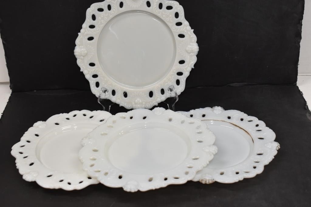 Vintage Milk Glass Plates with Cherubs. Lot of 4