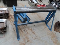 Steel Roller Feed 1250mm Wide, 4 STrestle Legs