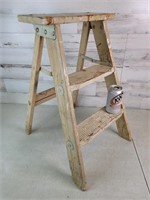 Step Ladder 23"T