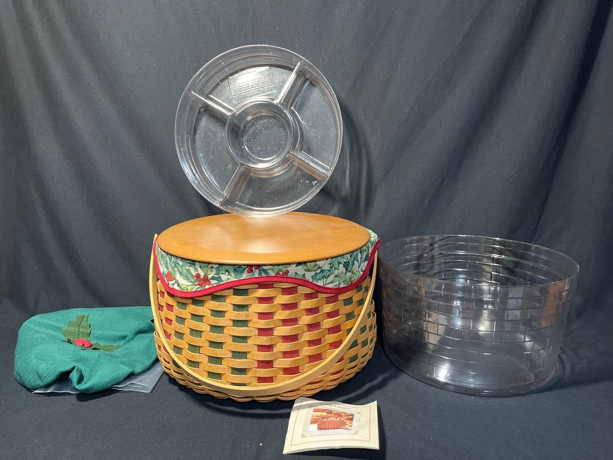 2003 holiday Hostess Joyfull Chorus Basket w/ lid.