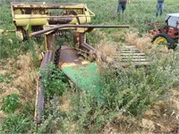 John Deere 2 row wide corn head