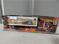 International Lonestar semi in original box; 1/32