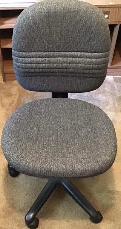 SWIVEL, ROLLING SEWING CHAIR