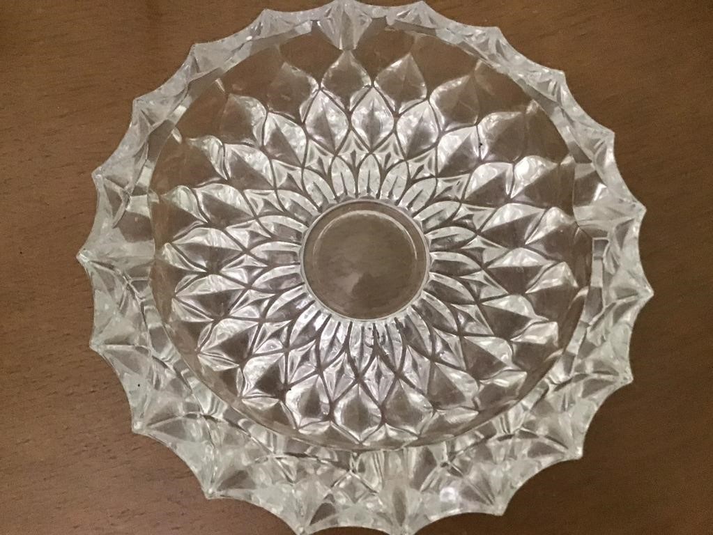 VINTAGE GLASS ASHTRAY