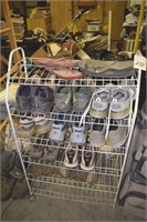 Shoe rack and shoes