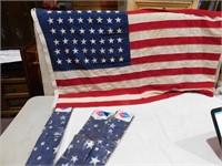 3 CREPE PAPER FLAGS IN BAGS, AMERICAN FLAG(32" X