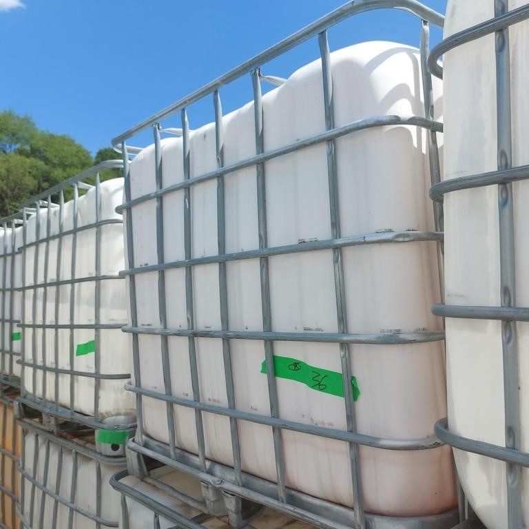 2 IBC TANKS - TOTES