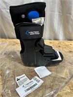 New united ortho fracture boot size small