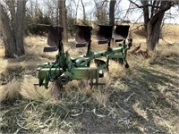 John Deere 4 Bottom Spinner Plow, 18" Spacing