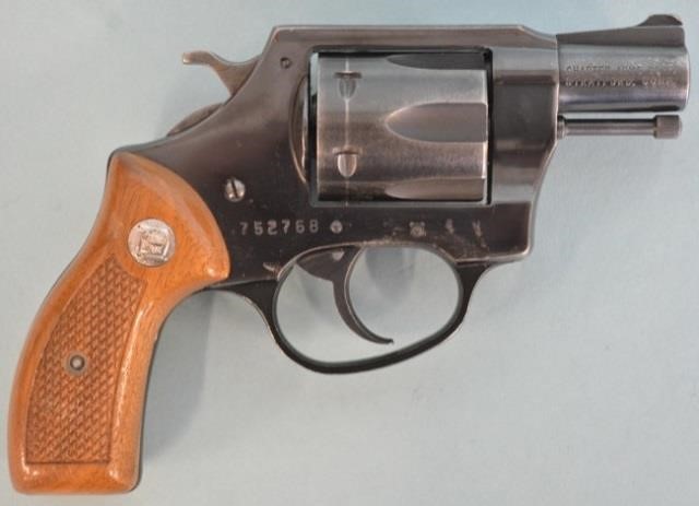 Sold at Auction: CHARTER ARMS Undercover DA Revolver 38 Special