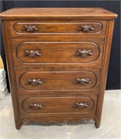 Davis Cabinet Company Chest of Drawers