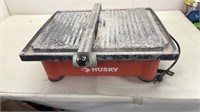 Husky tile cutter