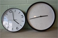 2 Battery Clocks