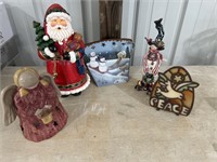 Holiday figurine decorations