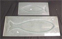 Two Australian Susie Barnes glass fish platters