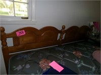 KING SIZE BED WITH WOODEN HEAD BOARD