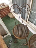 METAL FRAMED VTG. ICE CREAM CHAIR- ROUND SEAT