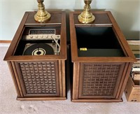 Vintage 1960s Magnavox Micromatic Stereo Console