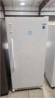 CROSLEY STAND-UP FREEZER 28" X 31" X 71"