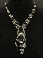 Vintage Silvertoned Black Cabachon Necklace