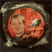 2002 McDonald's Wayne Gretzky Team Canada Puck