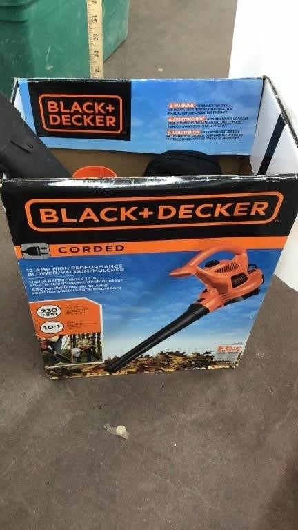 Black & Decker corded blower