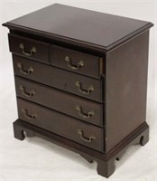 Durham Furniture mahogany 4 drawer bachelor chest