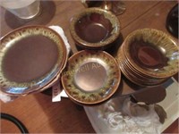 Pottery dinnerware