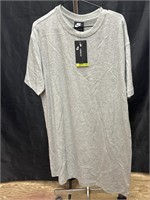 Women’s  Nike T Shirt RRP $55.00 Size Medium