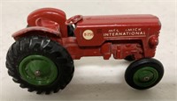 Miniature International B-250 Tractor,3"