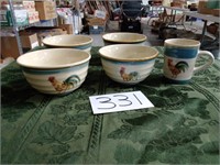 4 Rooster Bowls and 1 Cup