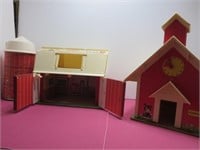 VTG Fisher Price Little People Family Barn & Cilo