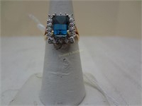 14kt London Blue Topaz & Diamond Ring 3.9G