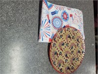 holiday table cover and serving plate