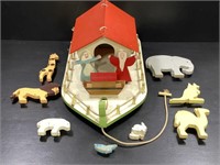 Noah Arks Wooden Pull Toy
