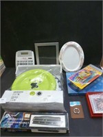 Picture Frames / Hole Punch - Lot