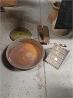 Primitive Metal Pan A trailer stop Another