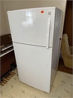 Kenmore Refrigerator 66” Tall, 32” Wide, & 29”