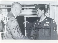 WW2 Medal of Honor Hiroshi H. Miyamura signed phot