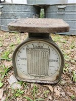Vintage Metal Pelouze Scale