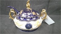 LIDDED SOUP TUREEN WITH LADLE