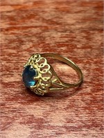 10k Yellow Gold Ring Blue Stone Size 10