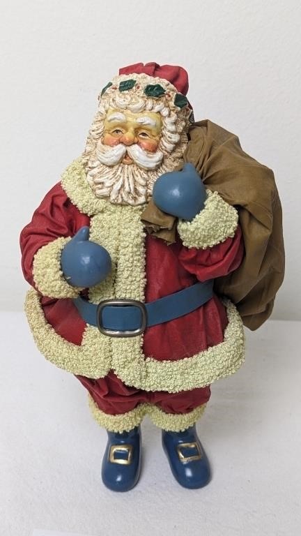 SANTA FIGURINE