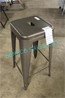 9X, STACKABLE BACKLESS METAL STOOLS