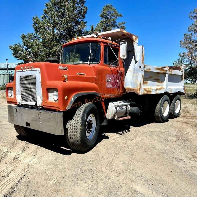 1979 Mack RS685LS Dump Truck