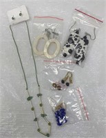 4 Pairs Earrings & 1 Necklace Earring Set