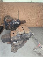 (1) 2" BENCH VICE, (1) 4" BENCH VICE