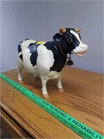 Cow plastic moveable head tail